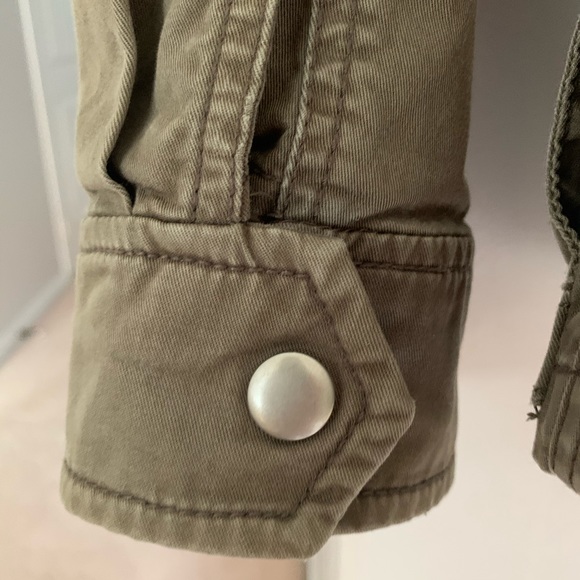 GAP Cargo Utility Hooded Jacket - Picture 4 of 5